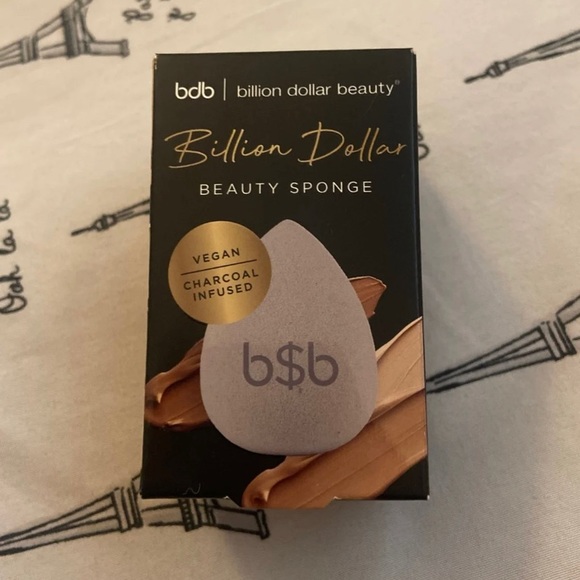 Makeup Sponge - Picture 1 of 1